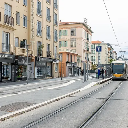 Large 3 Bdr Center Appartement Nice