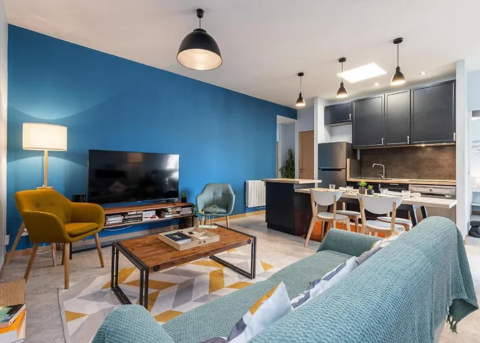Large 3 Bdr Center Апартаменты Ницца