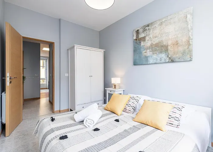 Apartmán Large 3 Bdr Center *