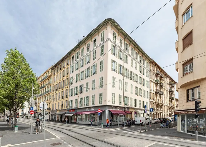 Апартаменты Large 3 Bdr Center Ницца